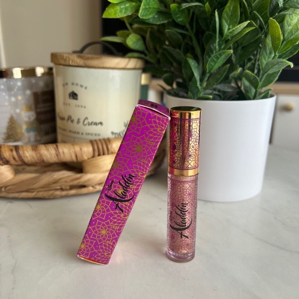 Mac Diamond in the rough lip gloss